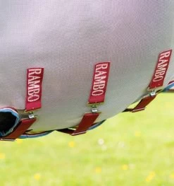 Rambo® Protector Fly Sheet. Disc Closure - Oatmeal And Cherry 8 Rambo® Protector Fly Sheet. Disc Closure - Oatmeal And Cherry -Equestrian Supplies Shop AFATKP D